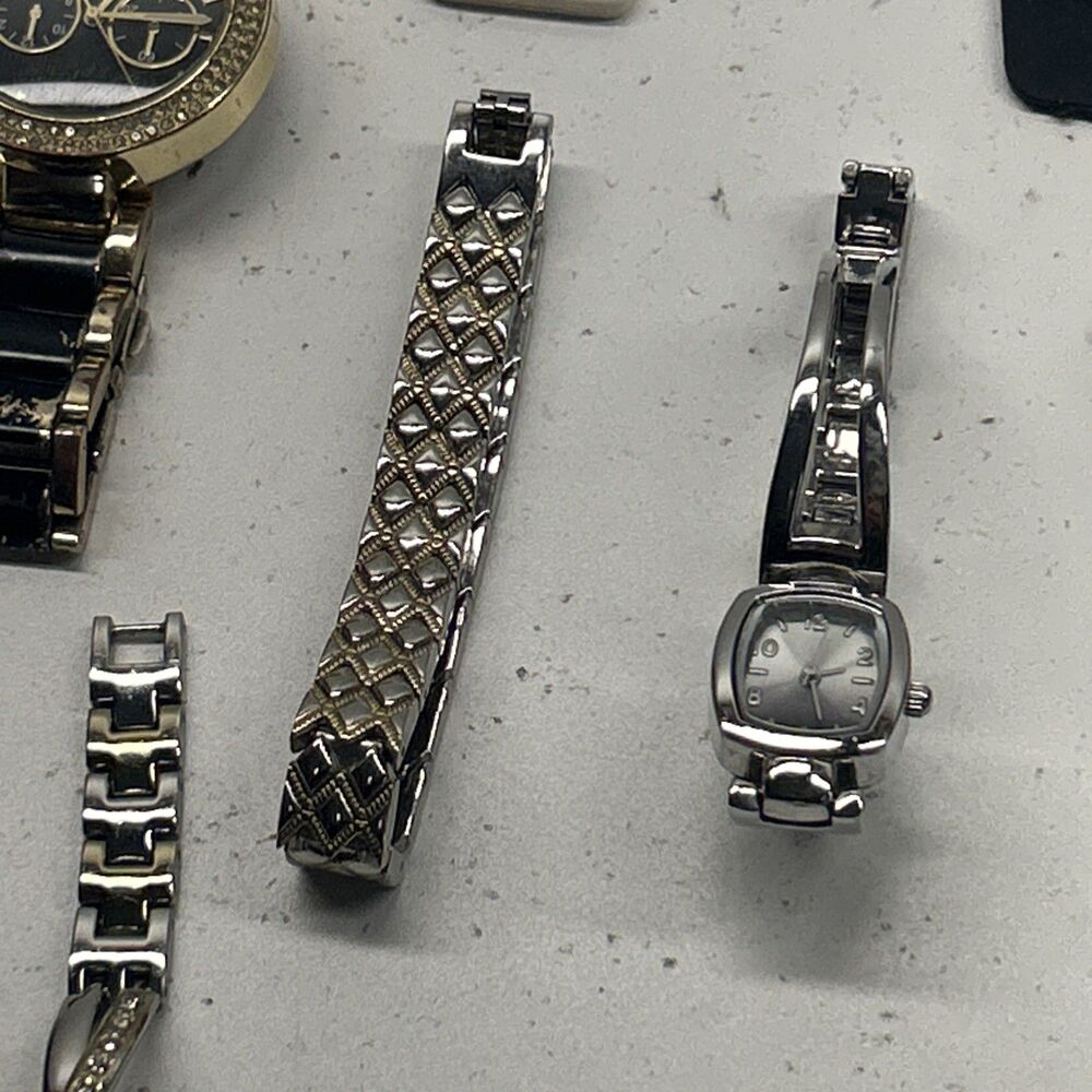 Bundle Of 21 Untested Watches - Mix Of Vintage And Smart Watches - Picture 8 of 16